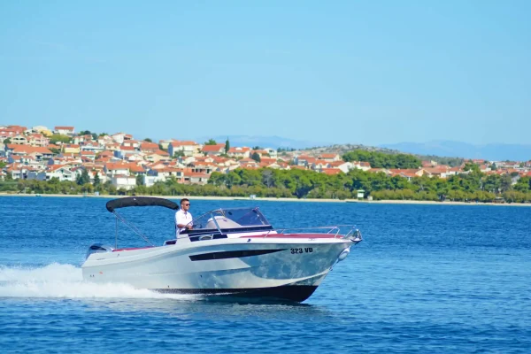 Boot mieten: Atlantic Marine 750 Sun Cruiser - 2017