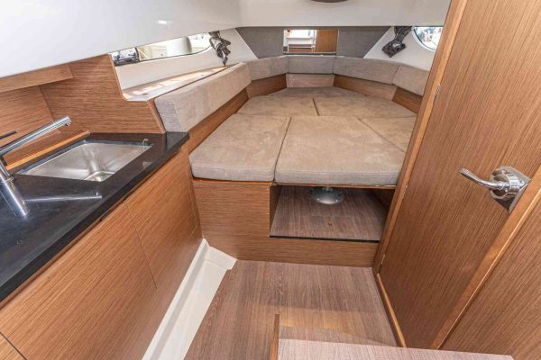 Boote Chartern Vodice Beneteau Flyer 9 Sundeck