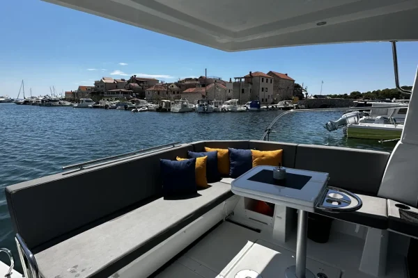 Motorboot mieten Tribunj