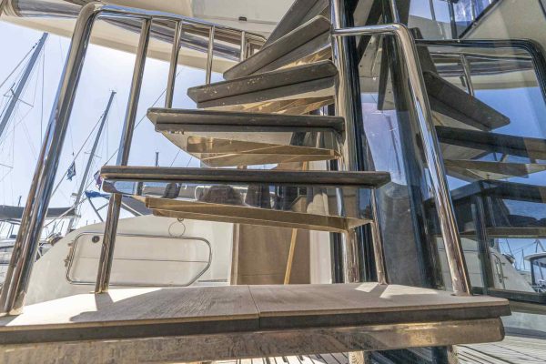 Motorkatamaran Chartern Kroatien