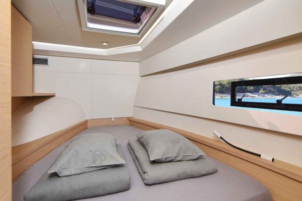 Motorkatamaran Vermietung