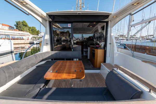 Motoryacht Charter Sibenik