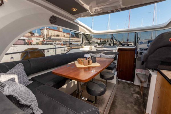 Motoryacht Charter Sibenik