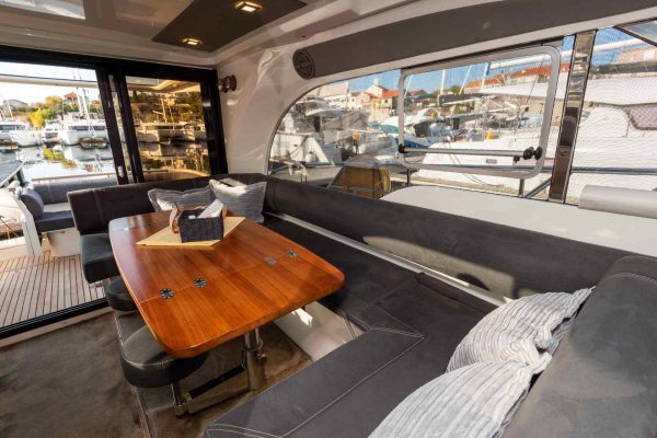 Motoryacht Charter Sibenik