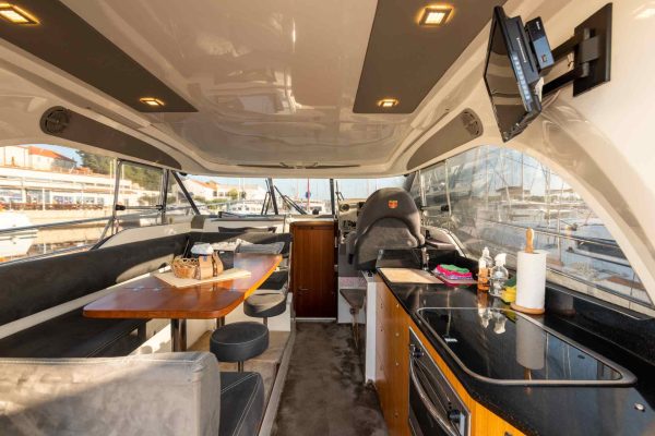 Motoryacht Charter Sibenik