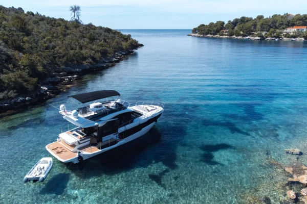 Luxus Yachtcharter: Galeon 440 Fly - FGStar Mini