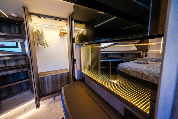 Galeon 640 Fly - FG STAR