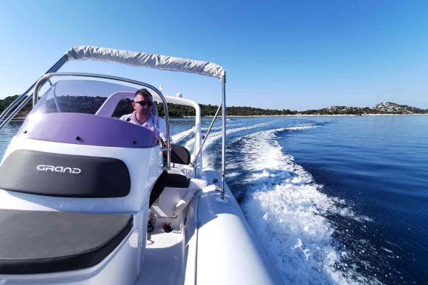 Renta a Boat Tribunj - Grand 550