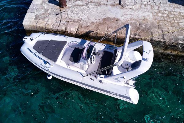 Schlauchboot mieten: Grand 550 Silver Line