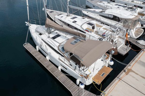 Segelboot mieten: Sun Odyssey 410 - Hawking