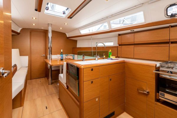 Sun Odyssey 389 - Santana