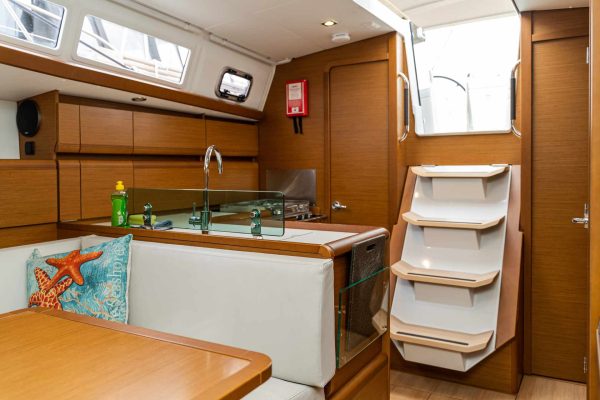 Sun Odyssey 389 - Santana