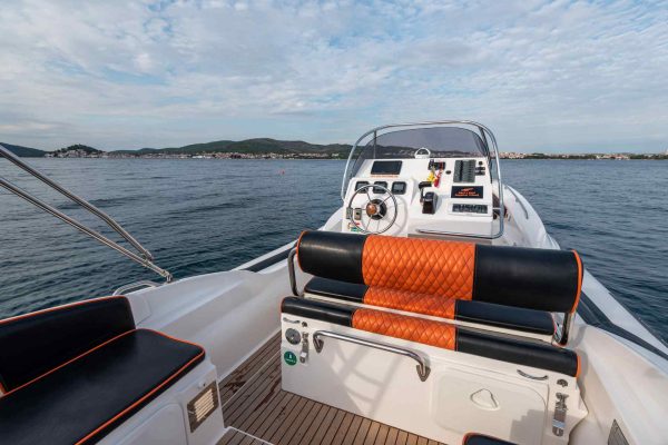 Bootsvermietung Tribunj