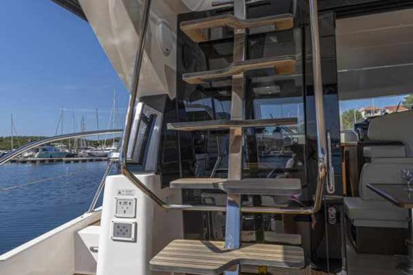 Bavaria Motoryacht mieten- VIRTESS 420 Fly