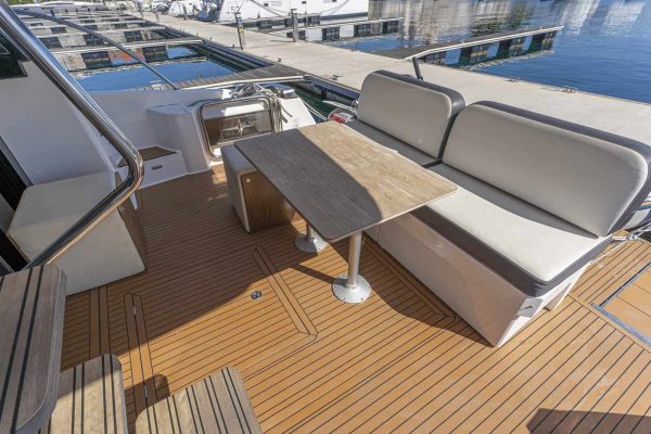 Bavaria Motoryacht mieten- VIRTESS 420 Fly