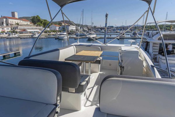 Bavaria Motoryacht mieten- VIRTESS 420 Fly