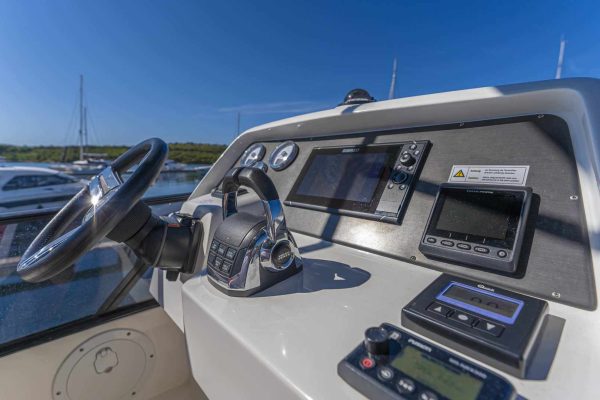 Bavaria Motoryacht mieten- VIRTESS 420 Fly