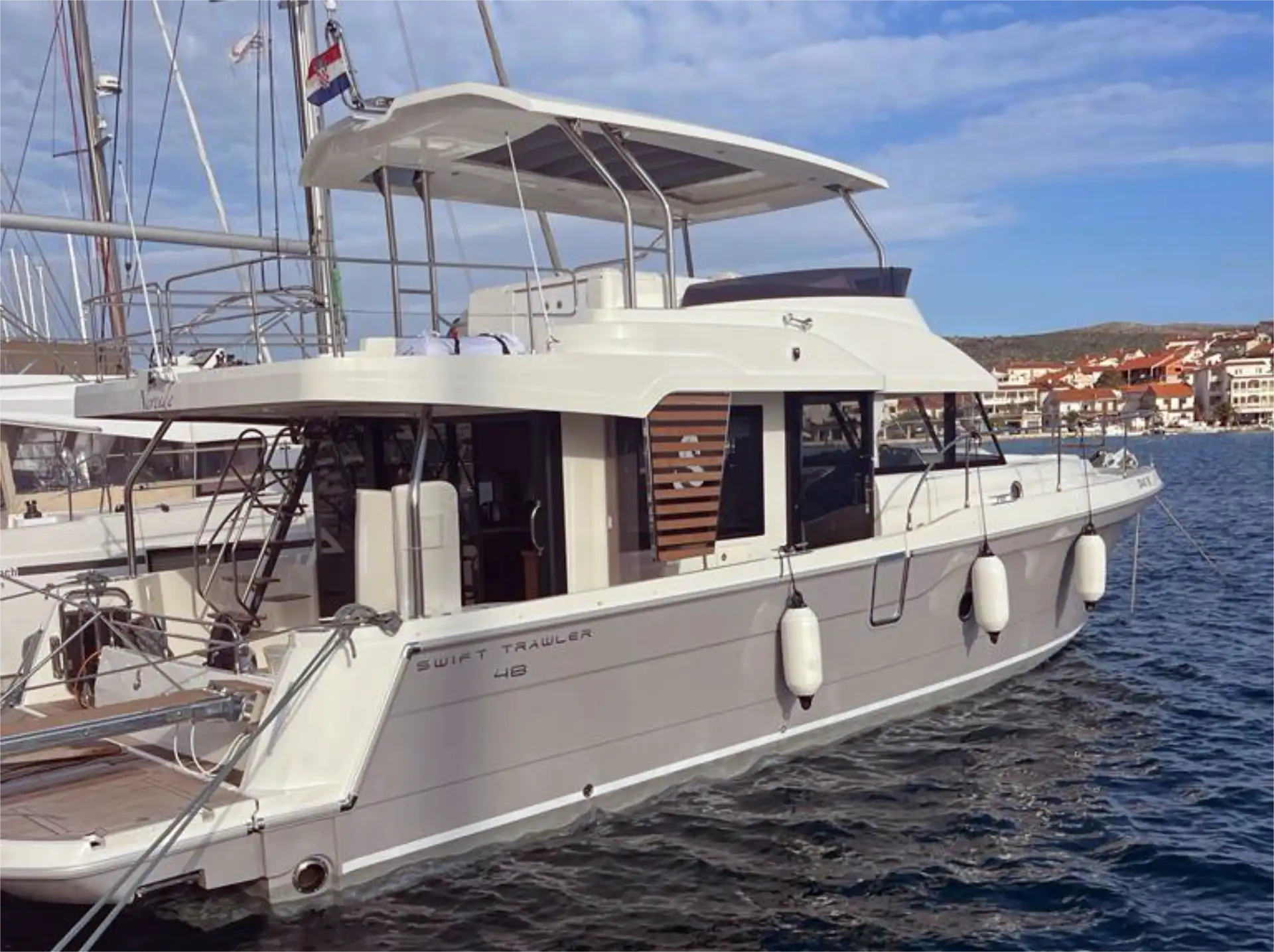 Yacht Charter in Pirovac: Swift Trawler 48 - Nereide